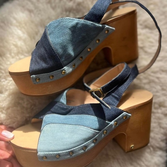 Coach Sandals - Picture 1 of 5